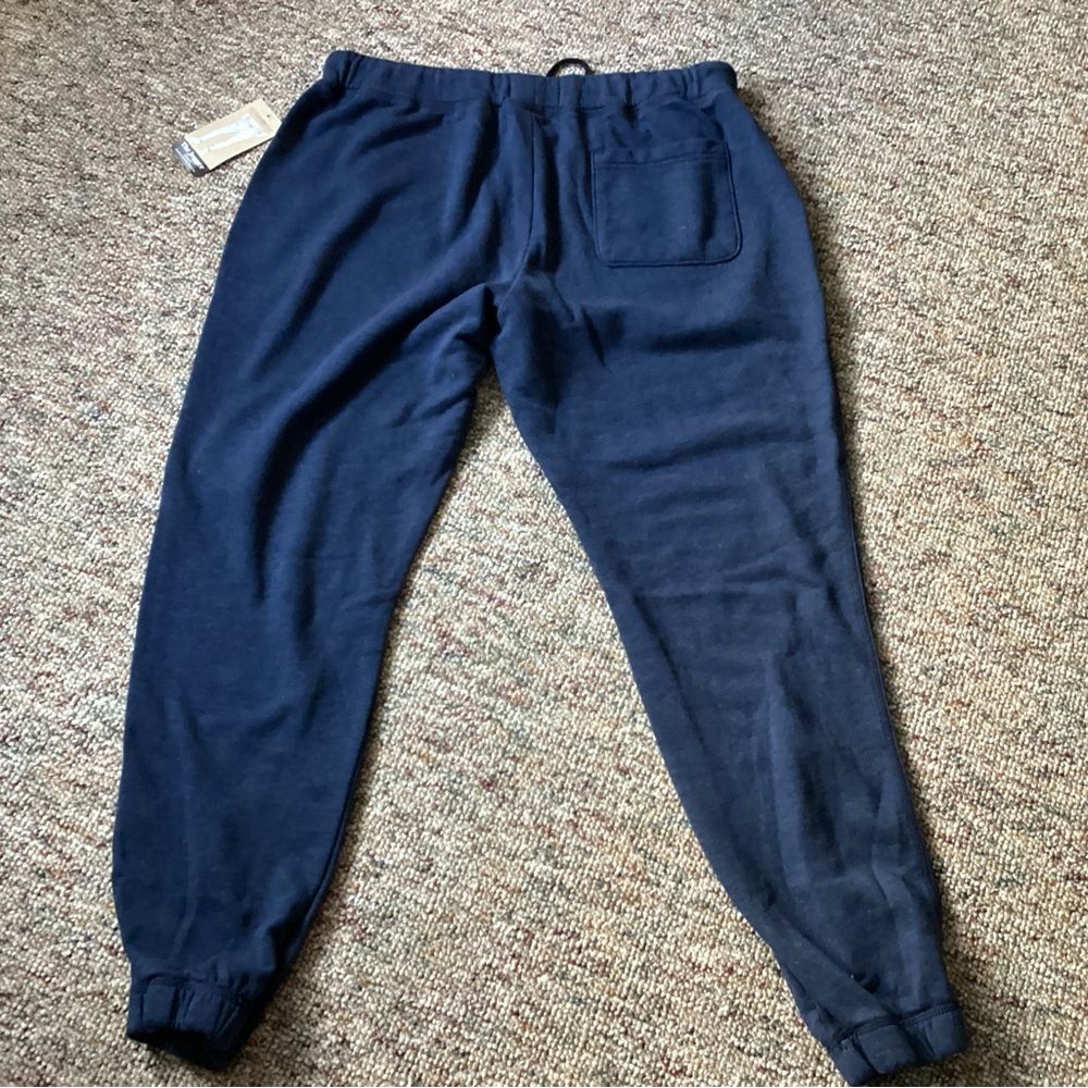 mens nwt joggers w 4 free tees